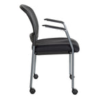 Chaise visiteur à roulettes respirante